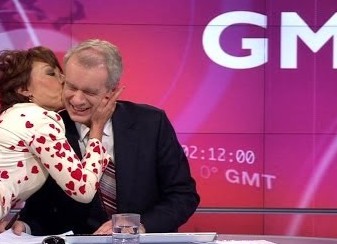 tephen Sackur's co-anchor kissing him on the set. relationship, married, wife, spouse